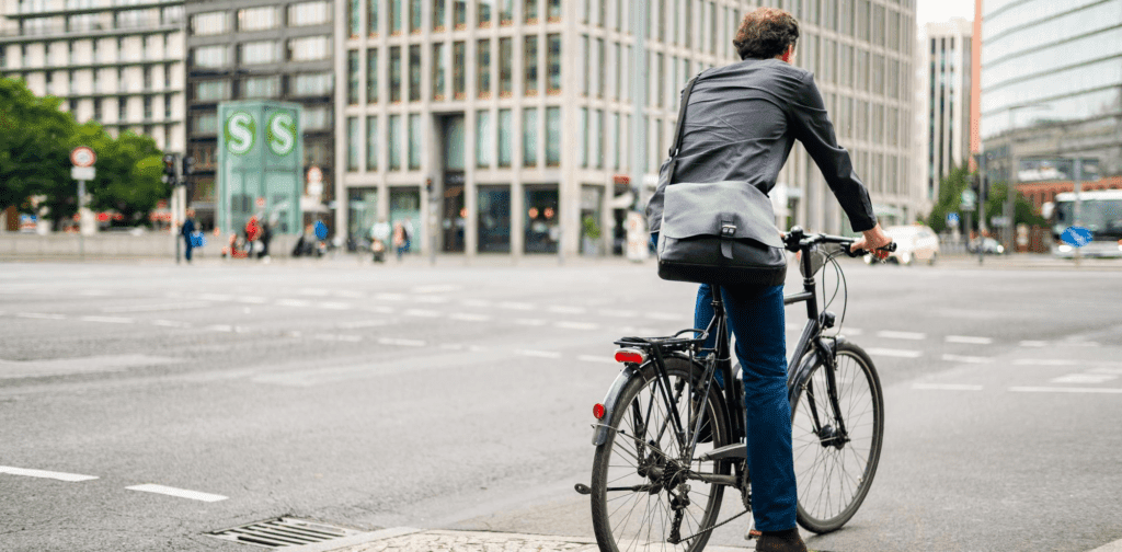 Cyclists less visible at junctions